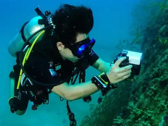 Application of High Pressure Air Compressors in the Submersible Breathing Industry