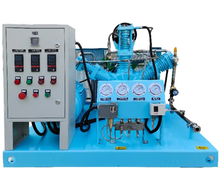 Piston-type oil-free oxygen booster